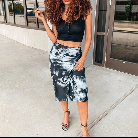 Wild fable tie dye skirt Clearance